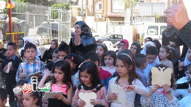 كفرقاسم – فيديو: بساتين الامل, السلام , والمحبة تحتفل بعيد الام على انغام عمو انس وجوقته ..